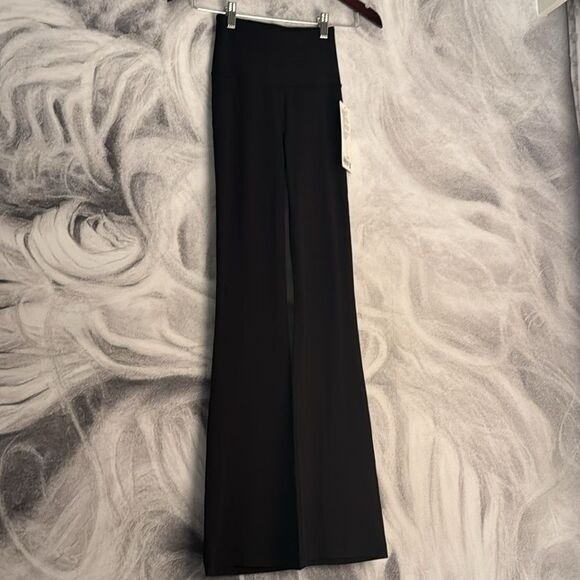 Lululemon Groove High-Rise Flared Pant Nulu Black size 2 NWT - Picture 6 of 6